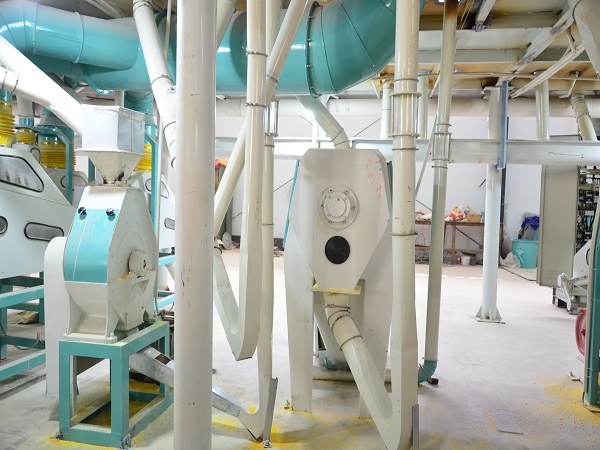 全自動<a href=http://www.bjubbs.com.cn/product/6/ target=_blank class=infotextkey>玉米加工設備</a>